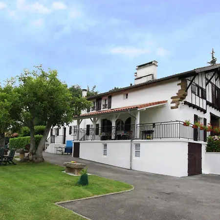 Casa vacanze Beyrie-sur-joyeuse, 6 Pièces, 10 Personnes - Fr-1-384-19 *