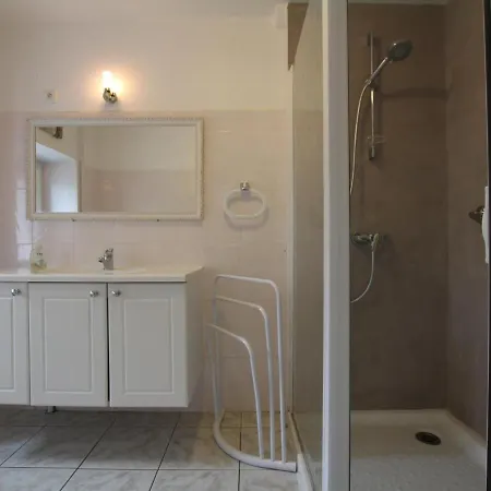 Casa vacanze Beyrie-sur-joyeuse, 6 Pièces, 10 Personnes - Fr-1-384-19
